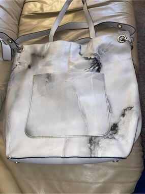 Vera Wang White Marble-Effect Tote Bag
